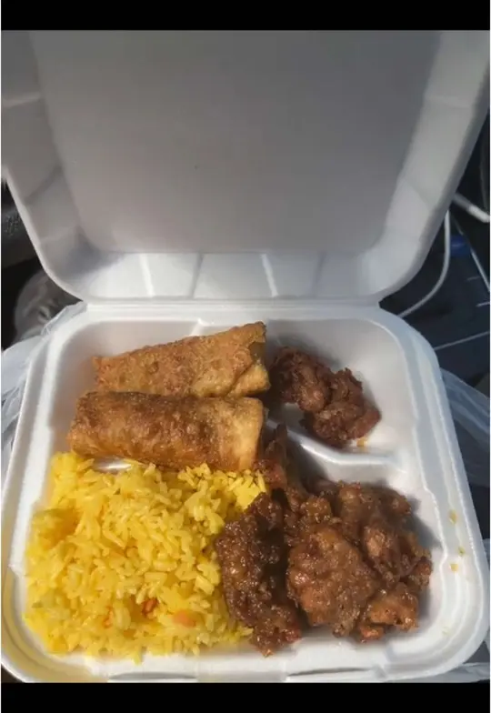 China Express in Stockbridge showing review, visit, fried rice, bourbon chicken, egg roll, video by lifewithnikole on TikTok