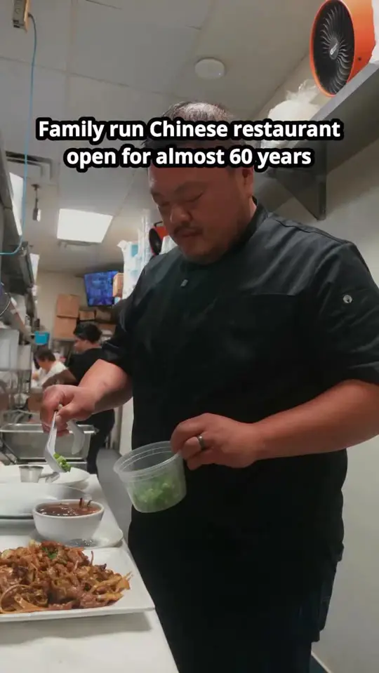 Chinese Kitchen in Fort Lauderdale showing food, wok-fried favorites, in-house dishes, sauces from scratch, video by Josiah Eats on Facebook