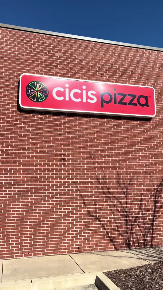 Cicis Pizza in Augusta showing pizza, food review, video by firethiefreviews on TikTok