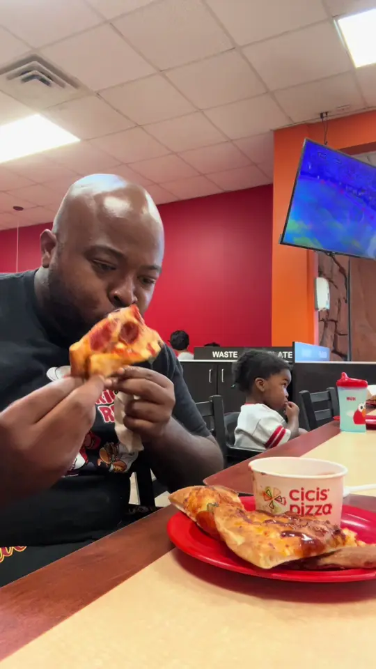 Cicis Pizza on TikTok, video by richoffreviewz1