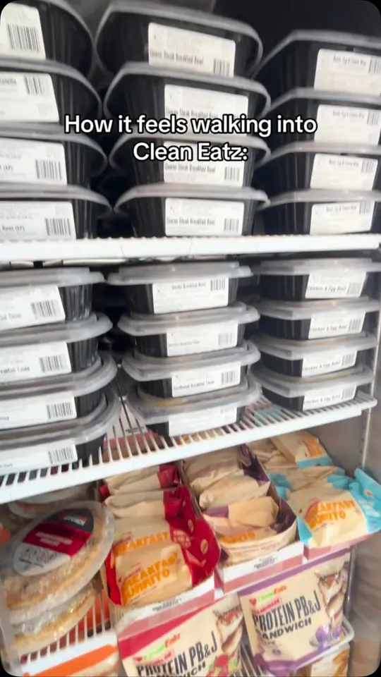 Clean Eatz in Pensacola showing fresh, healthy meals, smoothies, grab ‘n’ go meals, video by Clean Eatz on Facebook