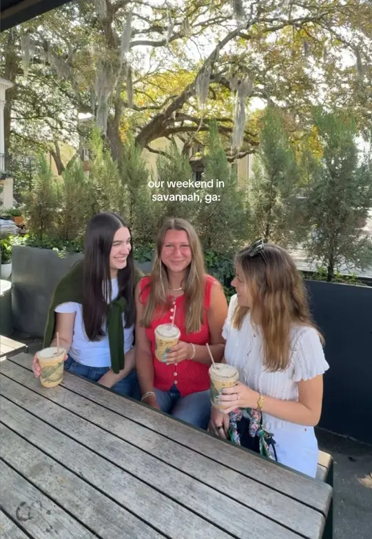 Coco and Moss in Savannah showing visit, eats, video by catdyches on TikTok