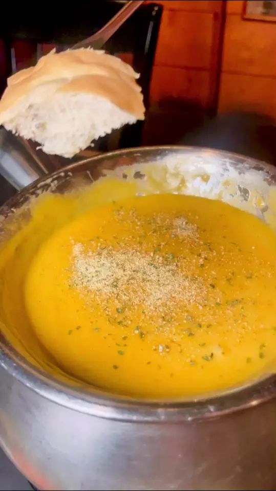Colorado Fondue Company in Casselberry showing review, atmosphere, date night, girls night, video by christinainitalia on TikTok