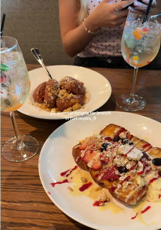  in Florida showing brunch, sangria, salted caramel doughnuts, caramelized hawaiian bread french toast, video by skylerjaade on TikTok