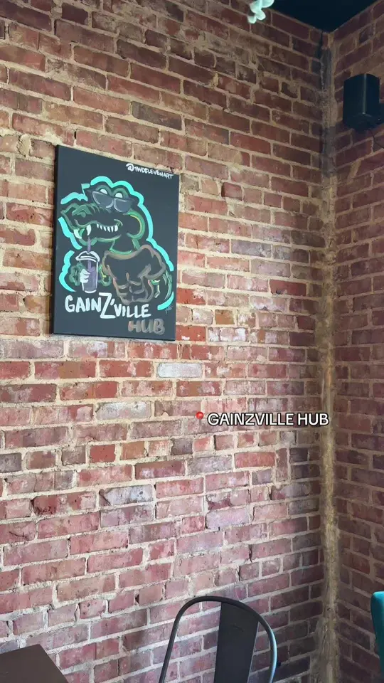 Covey Kitchen + Cocktails in Gainesville showing acai bowl, fruit, waffle, hangout spot, video by spoonuf on TikTok