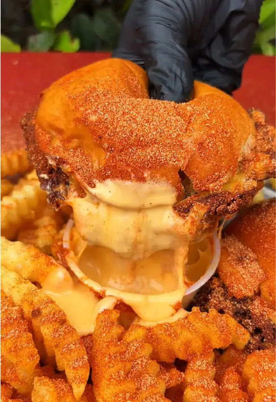 Cow & Cheese in Maitland showing food, smashburger, video by eatcowandcheese on TikTok