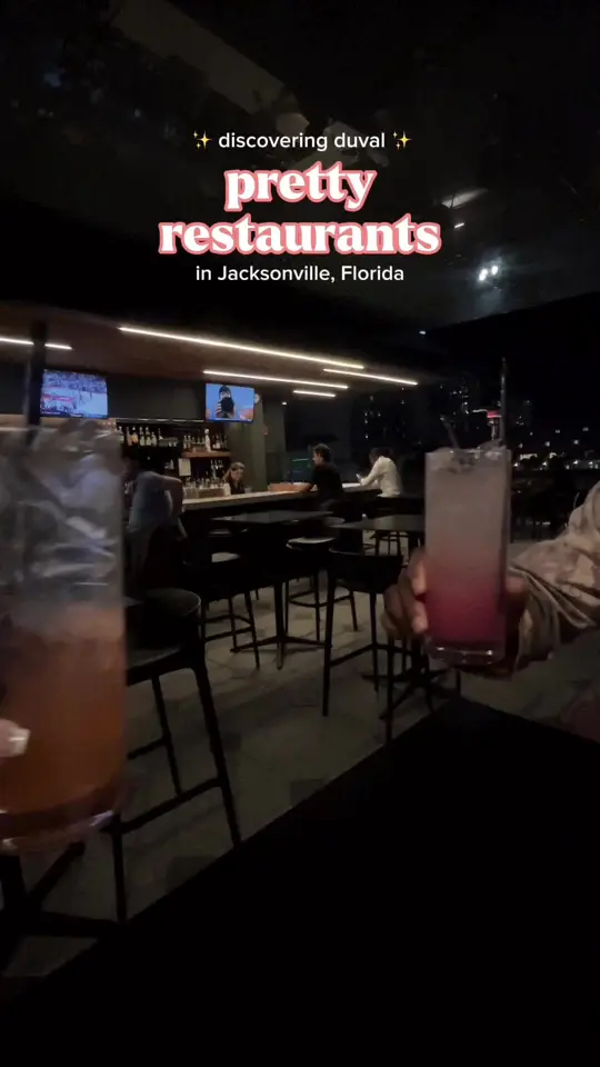 Cowford Chophouse in Jacksonville showing restaurant, steaks, cocktails, rooftop, date night, video by tagalongwithuss on TikTok