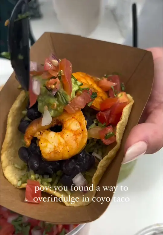 Coyo Taco Brickell in Miami showing tacos, gluten-free food, video by girlwithnogluten_ on TikTok