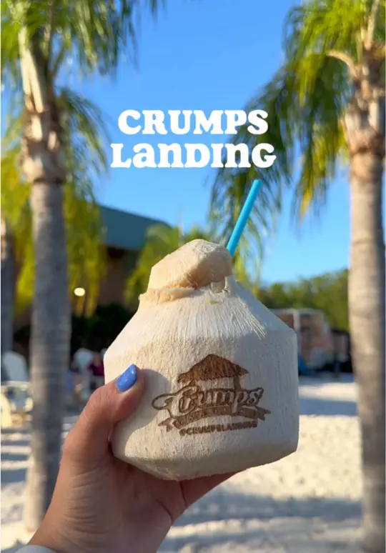Crump's Landing in Homosassa showing food, bang bang shrimp, drinks, atmosphere, live music, review, video by kch.travels on TikTok