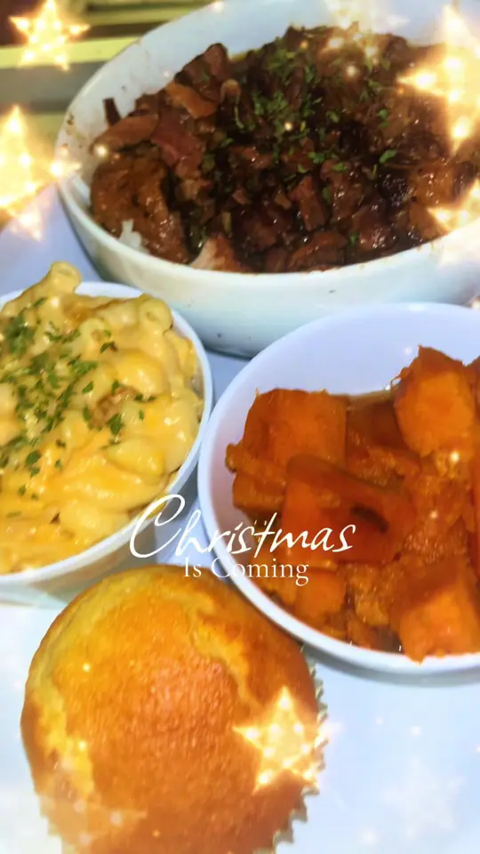 Cuzinz The Southern Soul Bistro in Buford showing soul food, restaurant visit, christmas joy, video by cuzinzsouthernsoulbistro on TikTok