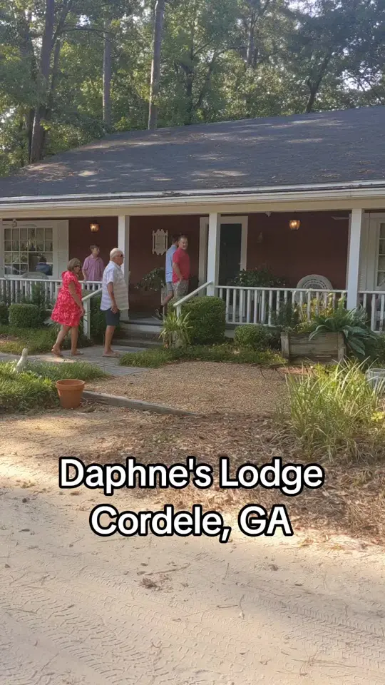 Daphne Lodge Restaurant in Cordele showing visit, dinner, video by brittencliftonlan on TikTok