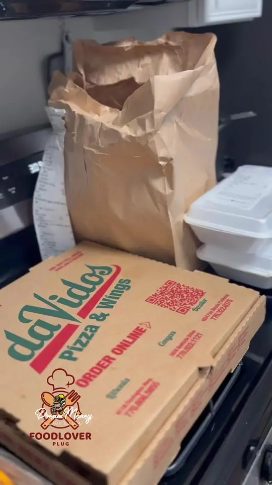 Davidos Pizza & Wings in Conyers showing restaurant review, pizza, wings, video by trelleatz on TikTok