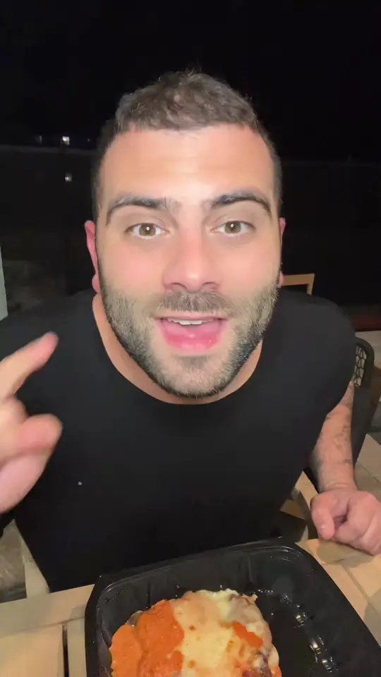 Davinci's in Marco Island showing review, visit, video by nickyfrizzz on TikTok