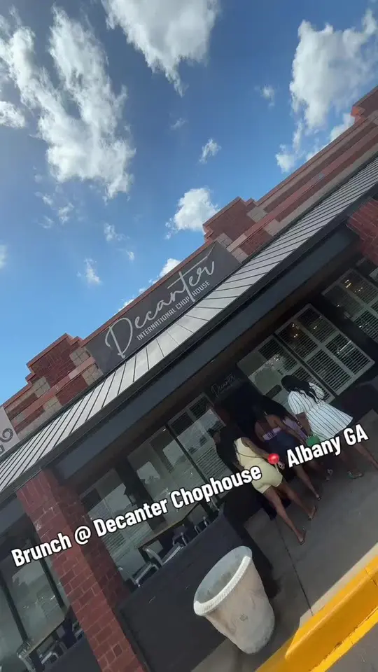 Decanter International Chophouse in Albany showing brunch, drinks, video by jaethetech on TikTok