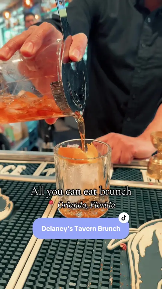 Delaney's Tavern in Orlando showing brunch, food, video by greenfashionista on TikTok