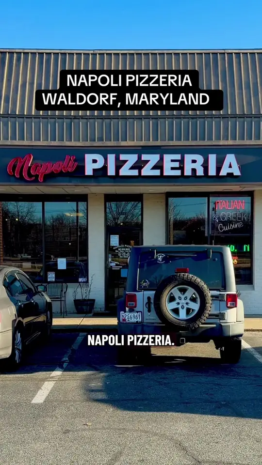 Di Napoli in Miami showing pizza, 1980s nostalgia, video by philiptamorria on TikTok