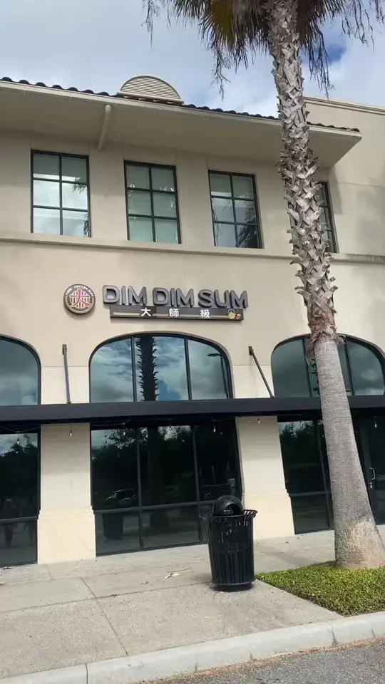  in Florida showing review, visit, atmosphere, staff, food, video by ameliacallan on TikTok