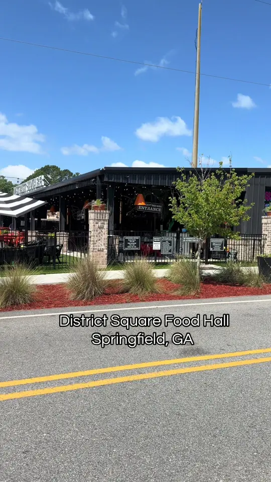 District Square Food Hall in Springfield showing food, burgers / food, flatbreads / drinks, coffee / atmosphere, outdoor seating / event, community events, video by saltairandsold_britt on TikTok
