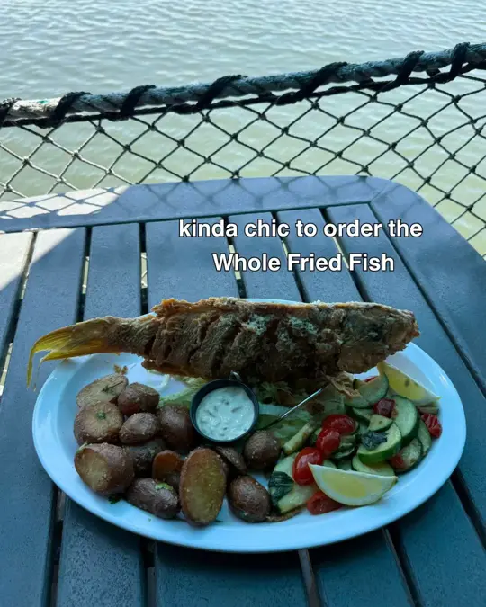 Dixie Fish Company in Fort Myers Beach showing visit, atmosphere, video by Dixie Fish Co. on Facebook