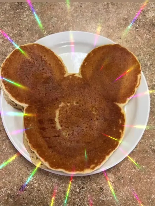  in Florida showing food, pancakes, video by Doc's Diner on Facebook