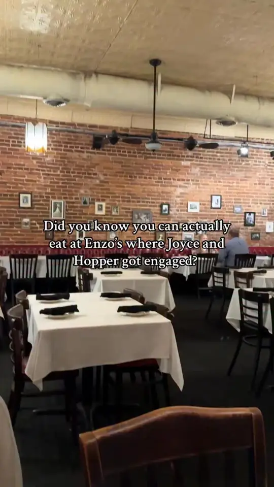 Dominick's Italian Of Historic Norcross in Norcross showing review, visit, italian restaurant, video by Kaylee Christmas on Facebook