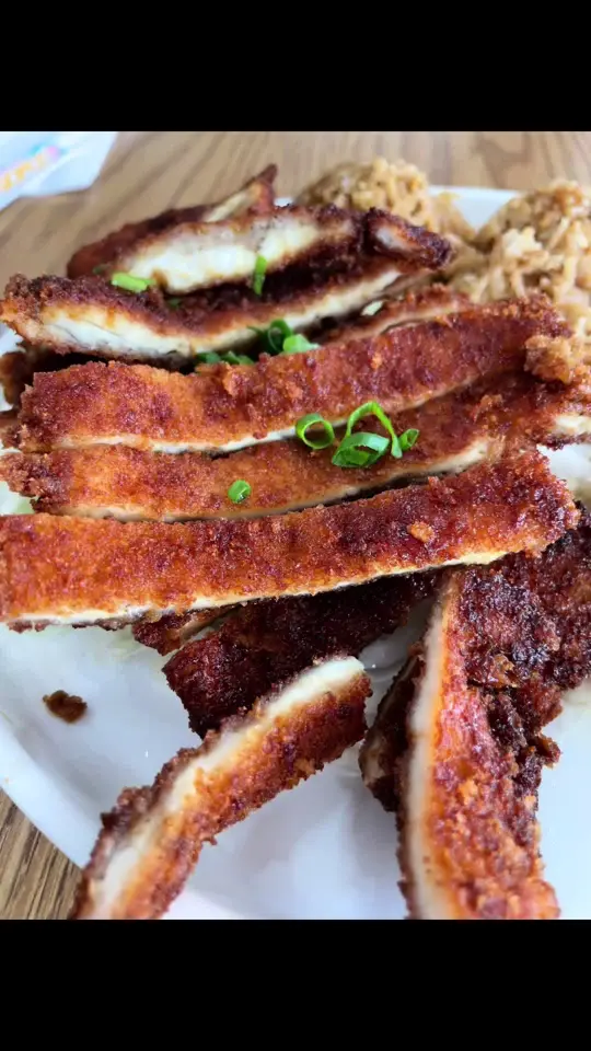 DOMOISHI Poké Bowl - Ramen - Wings - Boba Tea in Miramar showing food, hawaiian chicken katsu, macaroni salad, drink, amber boba, video by fieldmarketfoodie on TikTok
