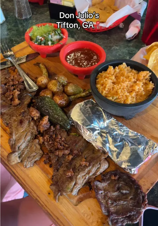 Don Julio's Mexican Restaurant, Tifton in Tifton showing food review, neyda arrachera, me molcajete, tanya loaded nachos, shay arrachera, melissa flautas, caroline pollo adel, video by rubyscoffeee on TikTok