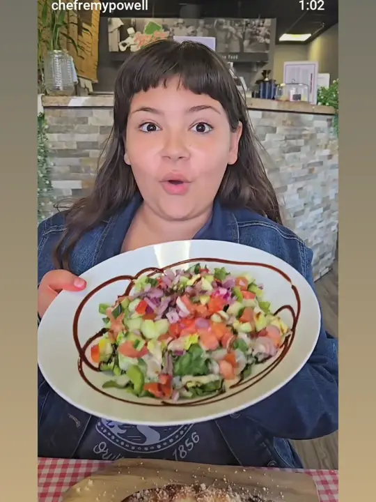 Donna Sarah in Cooper City showing italian food, lunch specials, bread, video by chefremypowell on TikTok