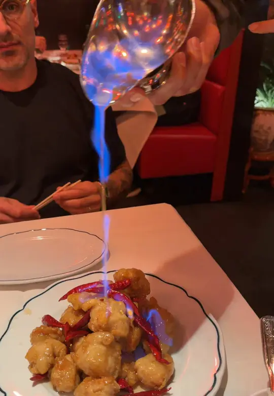 Double Luck Chinese in Miami showing review, crab rangoon, video by dzaslavsky on TikTok