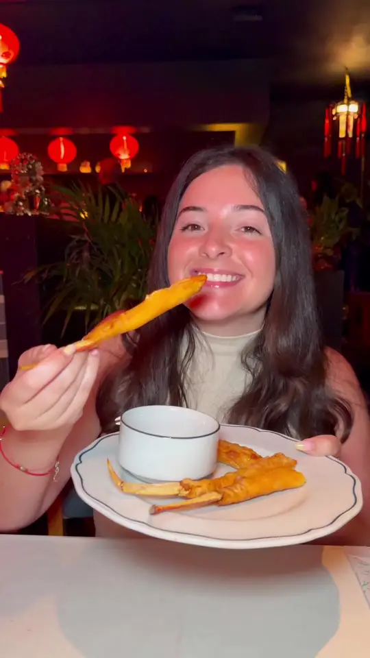 Double Luck Chinese in Miami showing restaurant visit, chinese food, video by treatyoselfeverywhere on TikTok