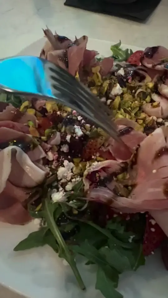  in Florida showing treat yo' self, video by Down Island Gulf Seafood Restaurant on Facebook
