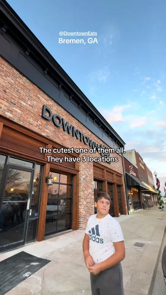 Downtown Eats in Dallas showing visit, review, video by shalaslays5 on TikTok