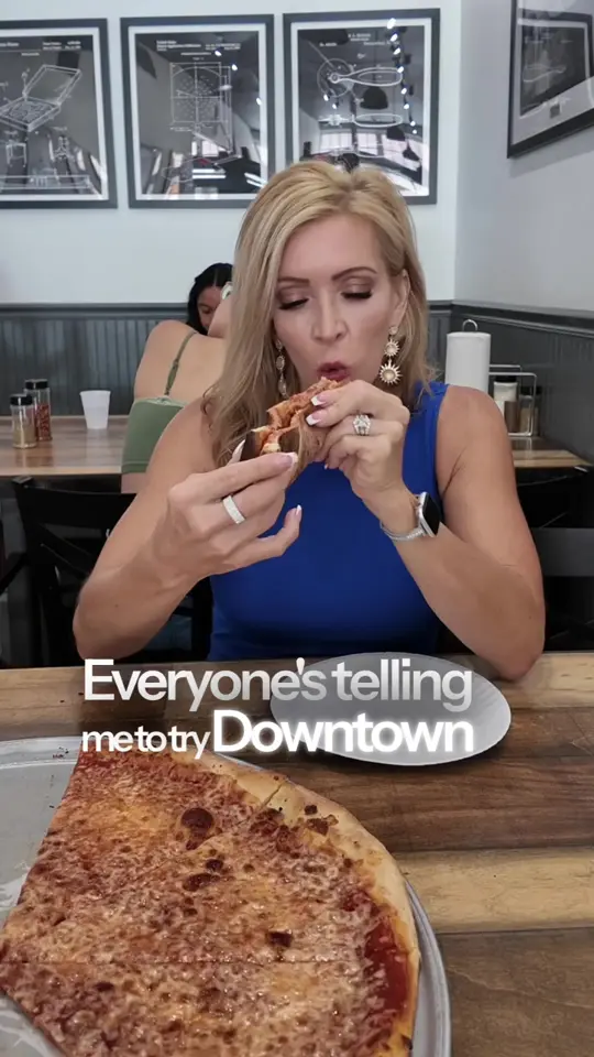 Downtown House of Pizza in Fort Myers showing pizza, late night eats, video by floridanewschick on TikTok