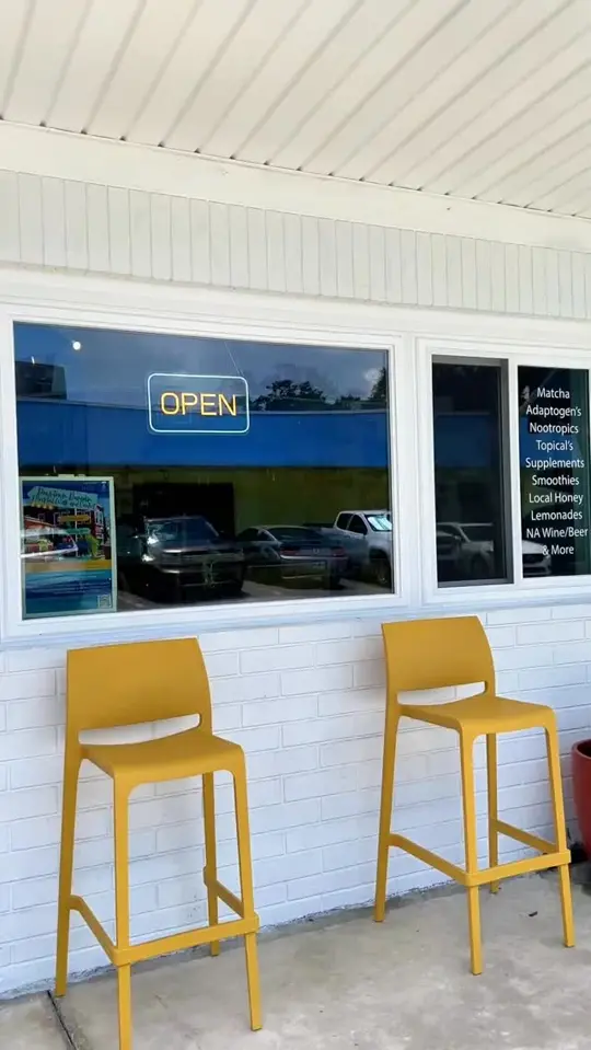  in Florida showing mocktail, matcha, coffee, smoothie, natural supplement, video by Dunedin MockFusion on Facebook
