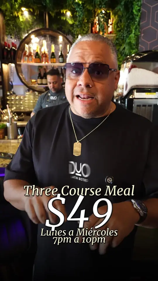  in Florida showing 3 course meal, aperitivo, plato fuerte, postre, copa de vino, video by duolatinbistrofl on TikTok