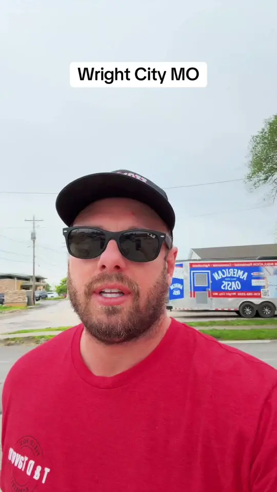 Dustins Bar B Q in Edgewater showing new bar, visit, video by dustinkyleenglish on TikTok