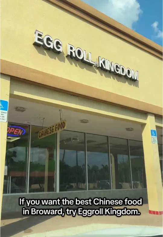 Egg Roll Kingdom in Fort Lauderdale showing food, honey garlic wings, fried rice, crab rangoon, video by bratvsjay on TikTok