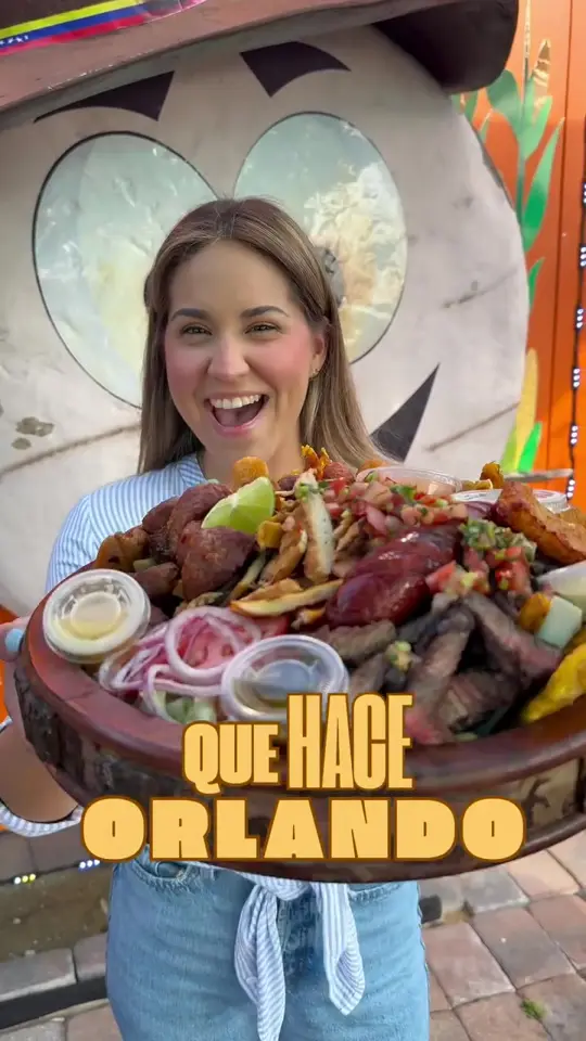 El Establo de la Arepa in Haines City showing restaurant visit, arepas, milkshakes, batidos, video by quehaceorlando on TikTok