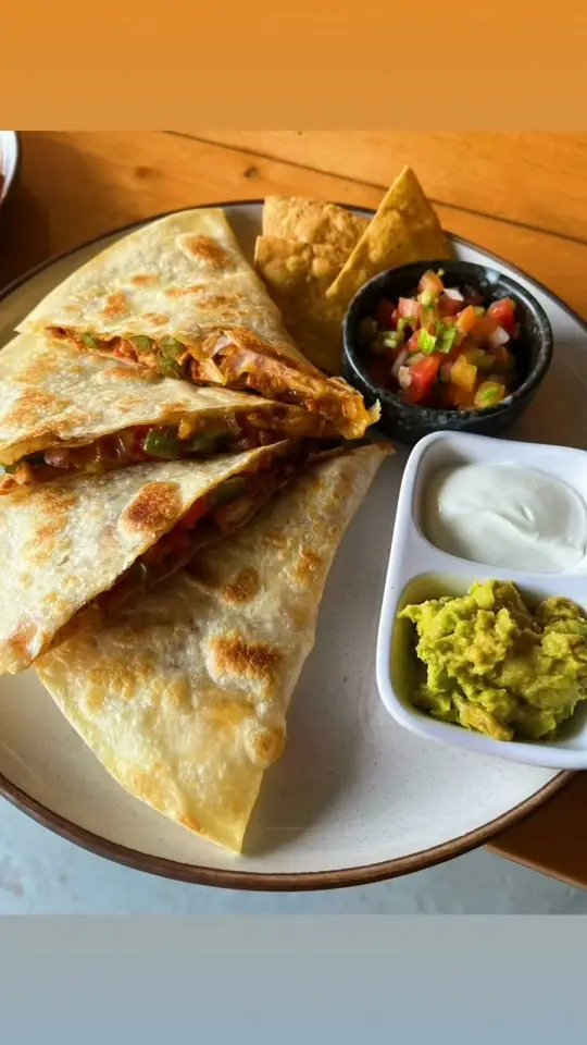 El Jalapeño in Statesboro showing restaurant, mexican food, video by Jalapenos Mexican Grill on Facebook