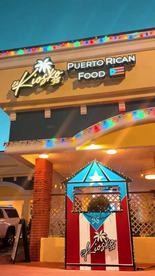 El Kiosko 38 in Davenport showing food, mofongo stuffed with chicken, churrasco, seafood, alcapurrias, rice dishes, seafood platters, video by good.travelvibes on TikTok