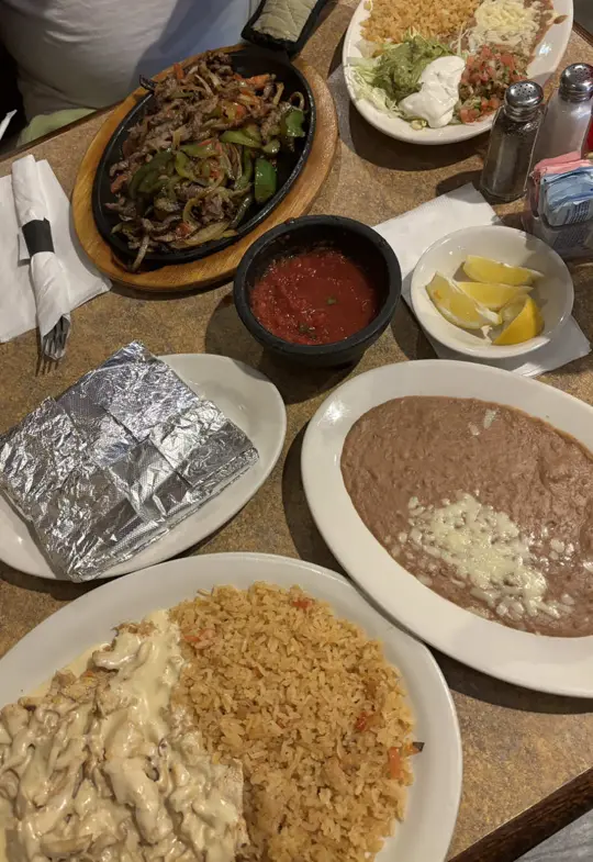 El Metate Mexican Restaurant in Tifton showing food, dinner date, video by softablaze on TikTok