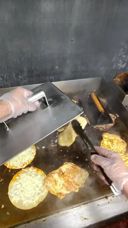 El Rey in Austell showing food, birria, video by tony.sancxez on TikTok