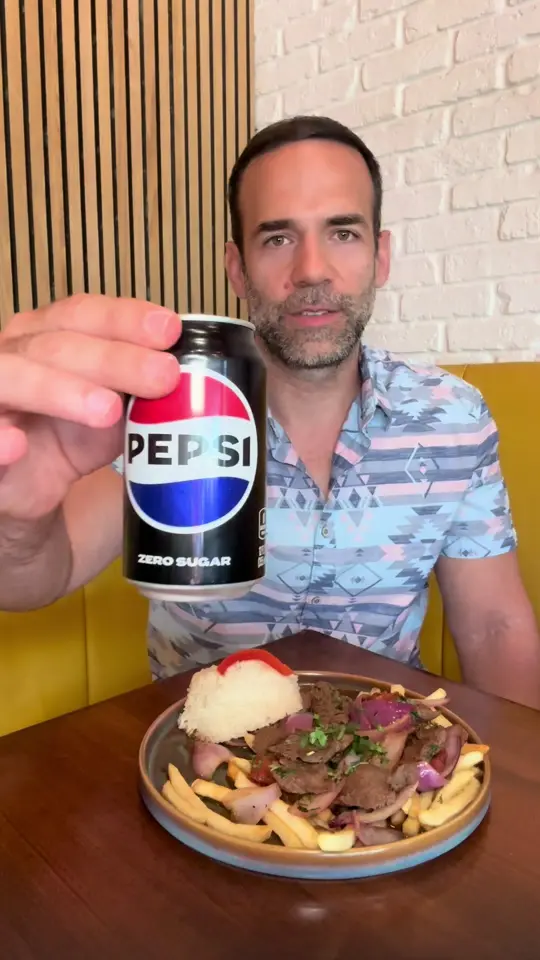 El Tiesto Cafe Miami in Miami showing food, ñoo sushi roll, food, lomo saltado, video by foodyfetish on TikTok