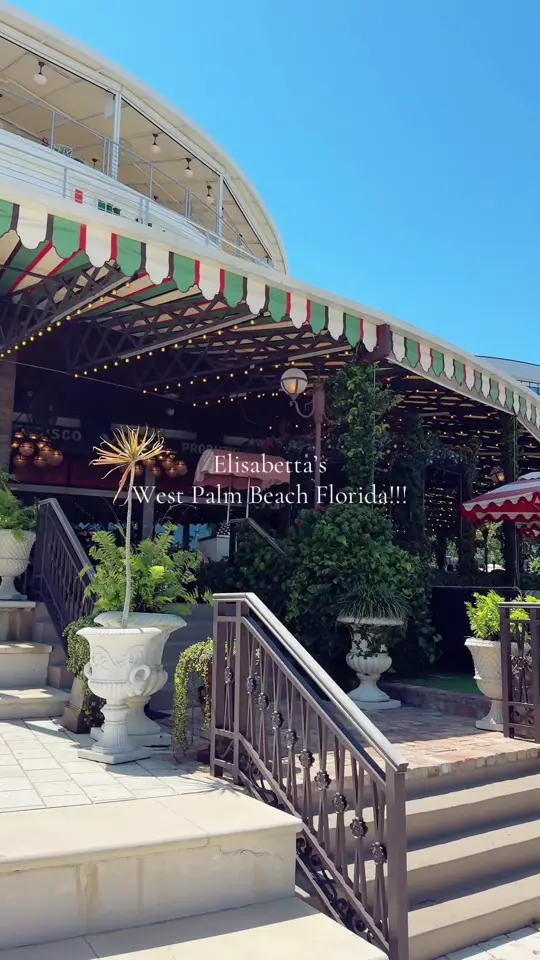 Elisabetta's in West Palm Beach showing pizza, caesar salad, video by rainielayne on TikTok
