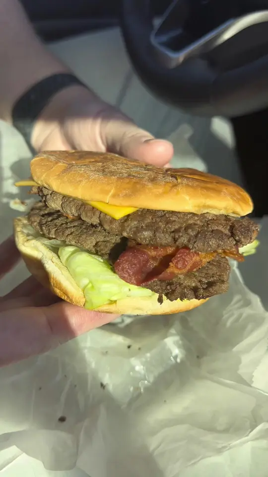 Ella's Top Corral in Valdosta showing cheeseburger, fried chicken, cheese dip, video by travelingfoodreviews on TikTok