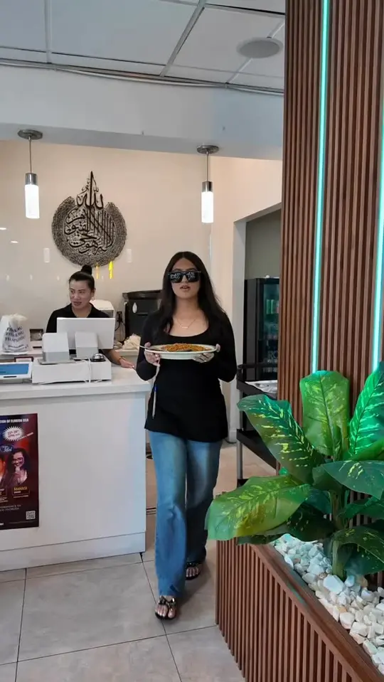  in Florida showing food, desi cuisine, video by Ellie's Restaurant on Facebook