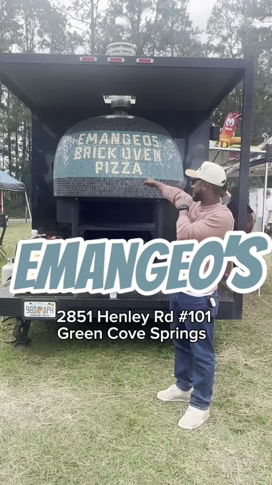 Emangeo's Brick Oven Pizza in Green Cove Springs showing pizza, roadie pizza, buffalo chicken pizza, video by thewrightslices on TikTok