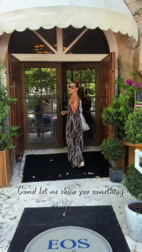  in Florida showing restaurant, dinner, atmosphere, historic building, garden, video by hiddengemssouthflorida on TikTok