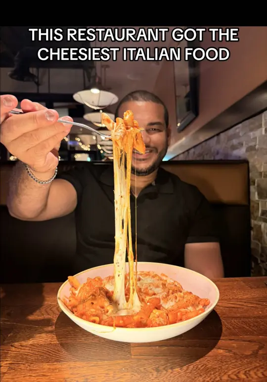 Esposito's Pizza Bar Restaurant in Davie showing pizza, detroit-style pizza, baked ziti, wings, carpaccio, cocktails, video by bitebybiteduo on TikTok