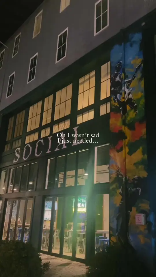 Fairway Social Trilith in Fayetteville showing visit, atmosphere, golf leagues, sports, multisportsimulator, video by Fairway Social Trilith on Facebook